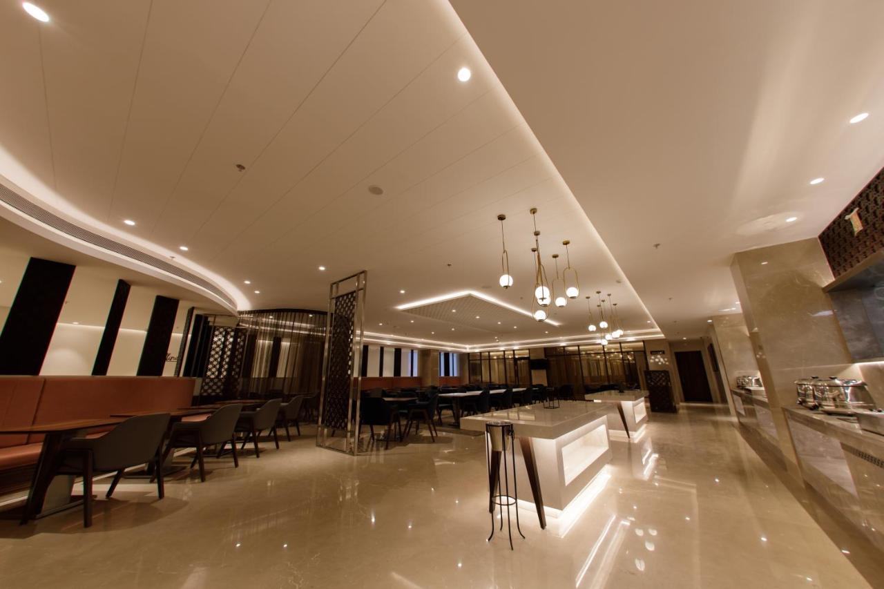 Sayaji Jamnagar Hotel ภายนอก รูปภาพ